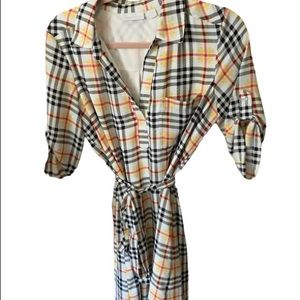 Adorable plaid dress shirt with pockets!